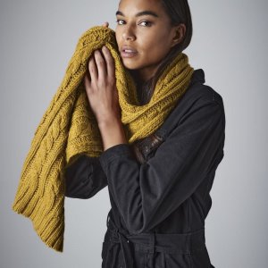 cable-knit-melange-scarf_3166_4829.jpg